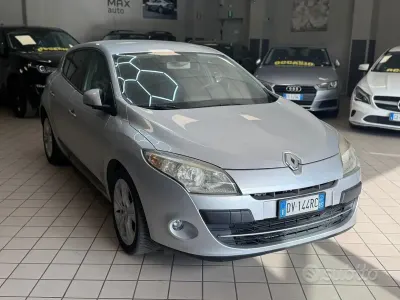 Usata Renault Mégane Dynamique 110 CV (80 kW) 2009 Grigio Berlina