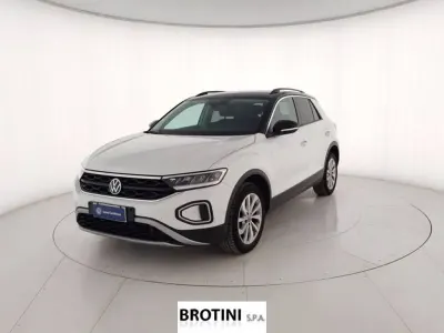 Usata VW T-Roc Edition 150 CV (110 kW) 2024 Blu/azzurro SUV