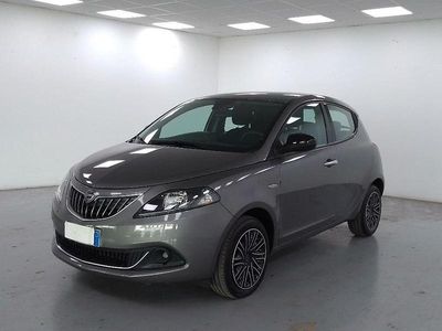 Usata Lancia Ypsilon Gold 69 CV (50 kW) 2022 Grigio Utilitaria
