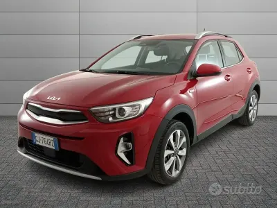 Usata Kia Stonic Style 84 CV (61 kW) 2022 Rosso SUV