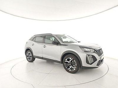 Usata Peugeot 2008 Allure 101 CV (74 kW) 2025 Argento SUV