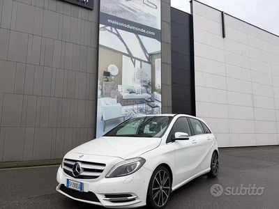 Usata Mercedes B180 Premium 109 CV (80 kW) 2014 Bianco Monovolume