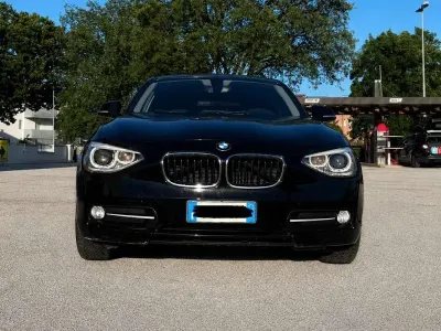 Usata BMW 116 Sport Line 116 CV (85 kW) 2014 Nero Utilitaria