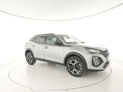 Usata Peugeot 2008 Allure 145 CV (106 kW) 2025 Argento SUV