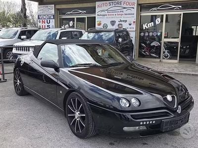 Usata Alfa Romeo Spider 150 CV (110 kW) 1997 Nero Cabrio