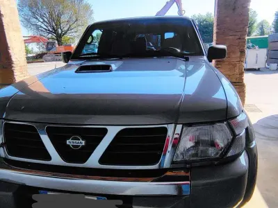 Usata Nissan Patrol 158 CV (116 kW) 2004 Argento SUV