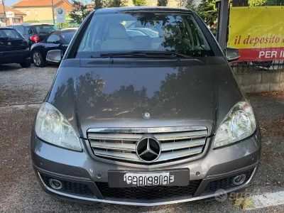 Usata Mercedes A160 Avantgarde 95 CV (69 kW) 2011 Grigio Utilitaria