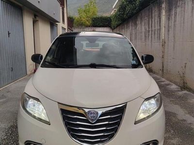 usata Lancia Ypsilon Ypsilon0.9 TwinAir 85 CV 5 porte S&S DFN Gold