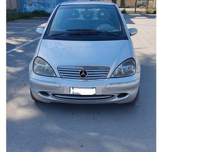 Mercedes A200