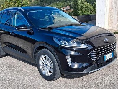 Usata Ford Kuga Titanium 120 CV (88 kW) 2021 Nero SUV