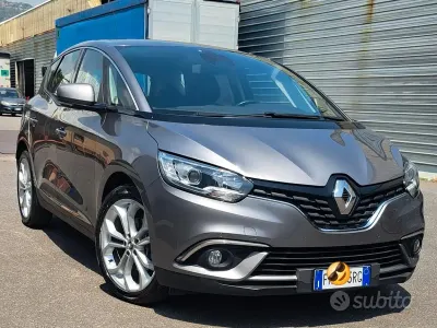 Usata Renault Scénic IV 110 CV (80 kW) 2018 Grigio Monovolume
