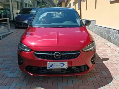Usata Opel Corsa GS Line 101 CV (74 kW) 2023 Rosso Utilitaria