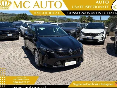 Usata Renault Clio V Equilibre 101 CV (74 kW) 2024 Nero Berlina