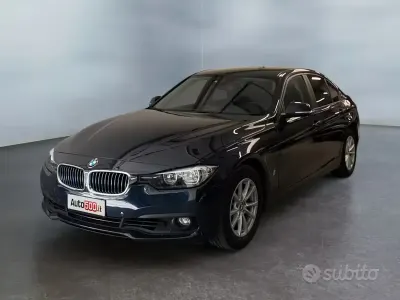 Usata BMW 330 Advantage 184 CV (135 kW) 2017 Blu/azzurro Berlina