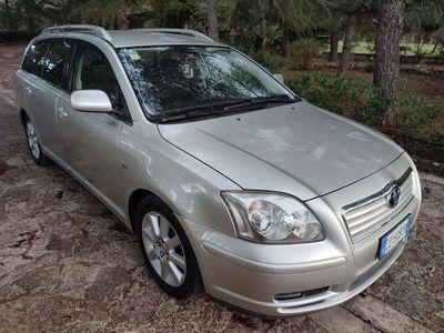 Toyota Avensis Verso