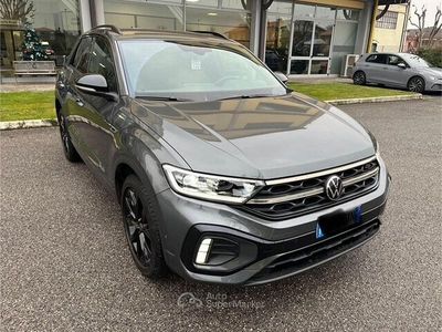 Usata VW T-Roc R-line 110 CV (80 kW) 2022 Nero SUV