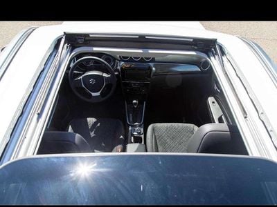 Usata Suzuki Vitara 129 CV (94 kW) 2022 Bianco SUV