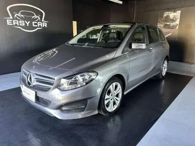 Usata Mercedes B180 109 CV (80 kW) 2016 Grigio montagna Monovolume