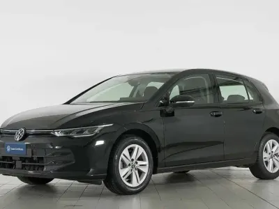 Usata VW Golf VIII Life 116 CV (85 kW) 2025 Nero