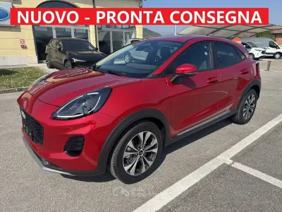 Nieuw Ford Puma Titanium 125 PK (91 kW) 2026 Rood SUV