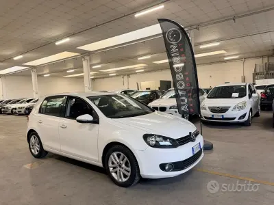 Usata VW Golf VI Highline 122 CV (89 kW) 2011 Bianco Utilitaria