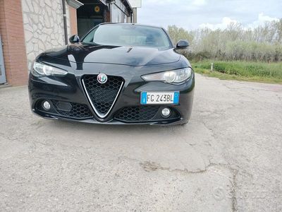 Usata Alfa Romeo Giulia 150 CV (110 kW) 2017 Nero Berlina