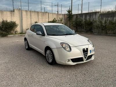 Second-hand Alfa Romeo MiTo Distinctive 85 CP (62 kW) 2014 Alb Hatchback