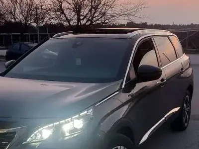 Gebraucht Peugeot 5008 GT-line 131 PS (96 kW) 2019 Grau SUV