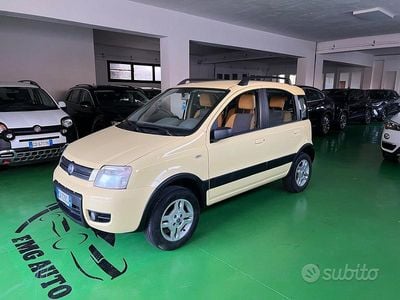 Usata Fiat Panda 4x4 Climbing 60 CV (44 kW) 2005 Giallo Utilitaria