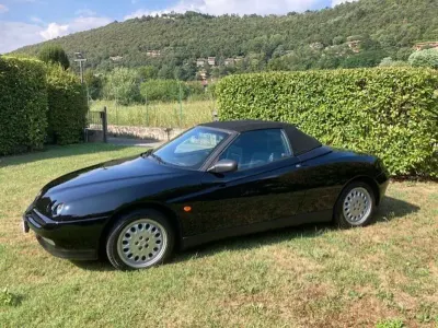 Usata Alfa Romeo Spider 150 CV (110 kW) 1996 Nero Cabrio