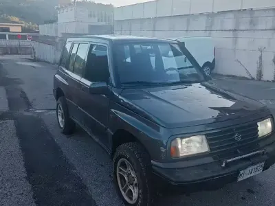 Usata Suzuki Vitara 96 CV (70 kW) 1992 Grigio SUV