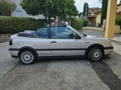 Usata VW Golf Cabriolet Sport 101 CV (74 kW) 1996 Argento Cabrio
