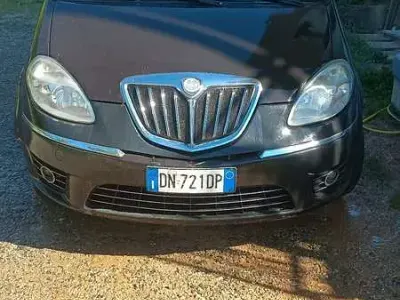 Usata Lancia Musa 101 CV (74 kW) 2008 Monovolume