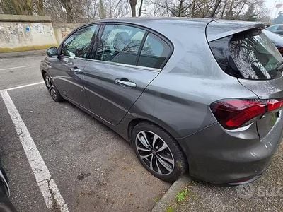 Usata Fiat Tipo 95 CV (69 kW) 2017 Grigio Berlina
