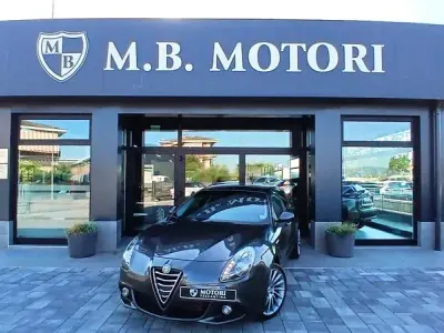 Usata Alfa Romeo Giulietta Exclusive 120 CV (88 kW) 2016 Grigio Utilitaria
