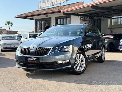 Occasion Skoda Octavia Executive 115 ch (84 kW) 2020 Gris Break