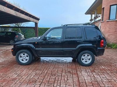 Usata Jeep Cherokee Limited 143 CV (105 kW) 2003 SUV