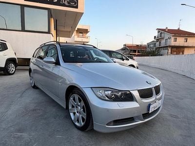 Usata BMW 318 142 CV (104 kW) 2008 Argento Station wagon