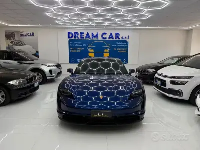 Usata Porsche Taycan 4S 139 kW (190 CV) 2021 Blu/azzurro Berlina