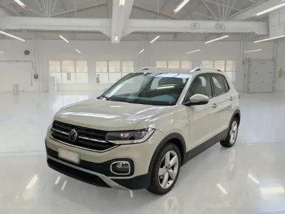 Usata VW T-Cross Advance 150 CV (110 kW) 2022 Grigio SUV