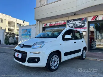 Usata Fiat Panda Lounge 69 CV (50 kW) 2020 Bianco Utilitaria