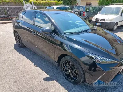Usata MG MG4 EV Luxury 67 kW (92 CV) 2023 Nero Utilitaria