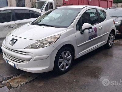 Usata Peugeot 207 90 CV (66 kW) 2009 Grigio Utilitaria