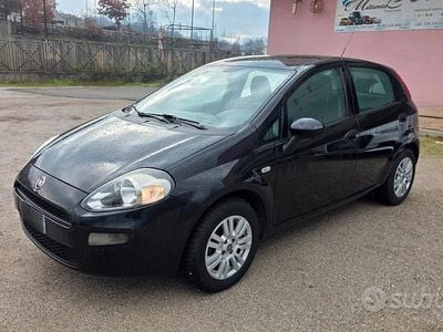 Usata Fiat Punto Street 77 CV (56 kW) 2015 Nero Berlina