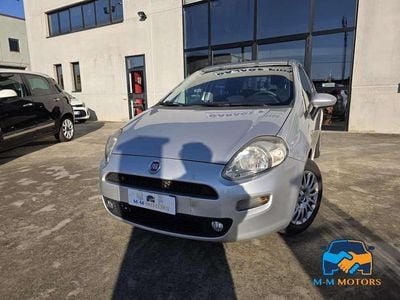 Usata Fiat Punto Street 75 CV (55 kW) 2015 Argento Berlina