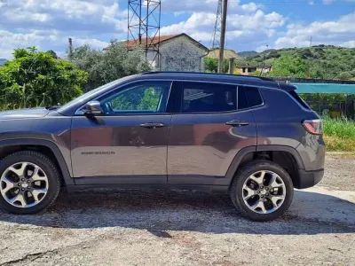 Usata Jeep Compass Limited 140 CV (102 kW) 2020 Grigio SUV