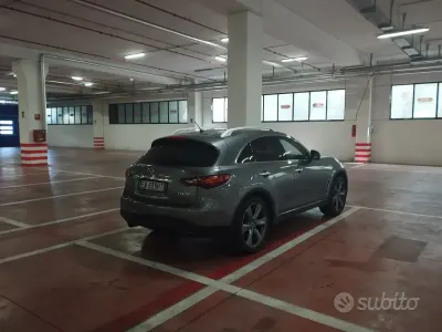Usata Infiniti QX70 238 CV (175 kW) 2014 Grigio SUV