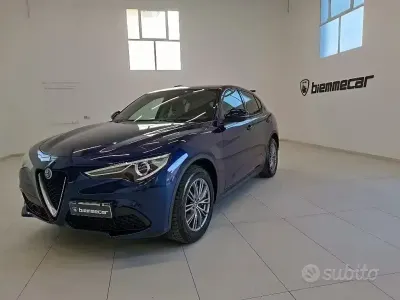 Usata Alfa Romeo Stelvio 190 CV (139 kW) 2021 Bluazzurro SUV