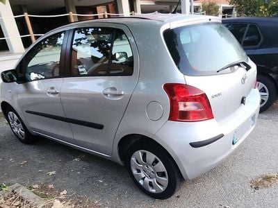 Usata Toyota Yaris Sol 69 CV (50 kW) 2008 Argento Utilitaria