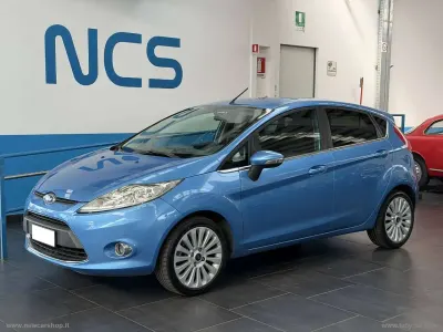 Usata Ford Fiesta Titanium 82 CV (60 kW) 2009 Blu/azzurro Berlina